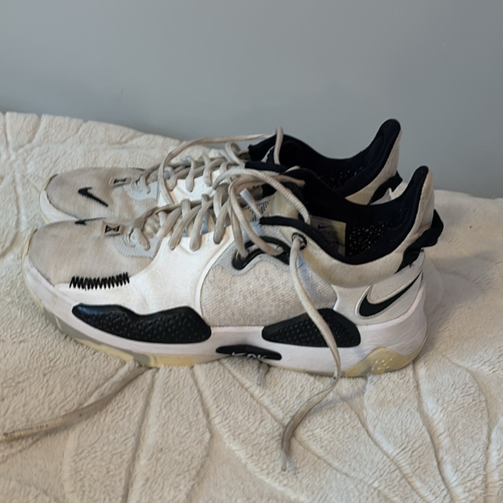 Nike PG basketball shoes